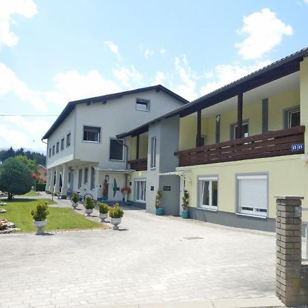 Alpenblick - Modernes Apartment In Ruhelage Филах Екстериор снимка